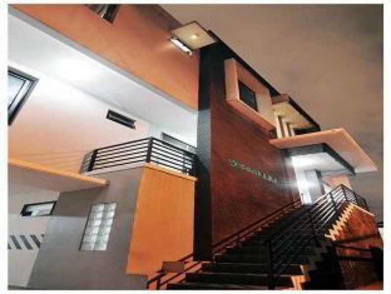 Legreen Suite Tebet Jakarta Exterior photo